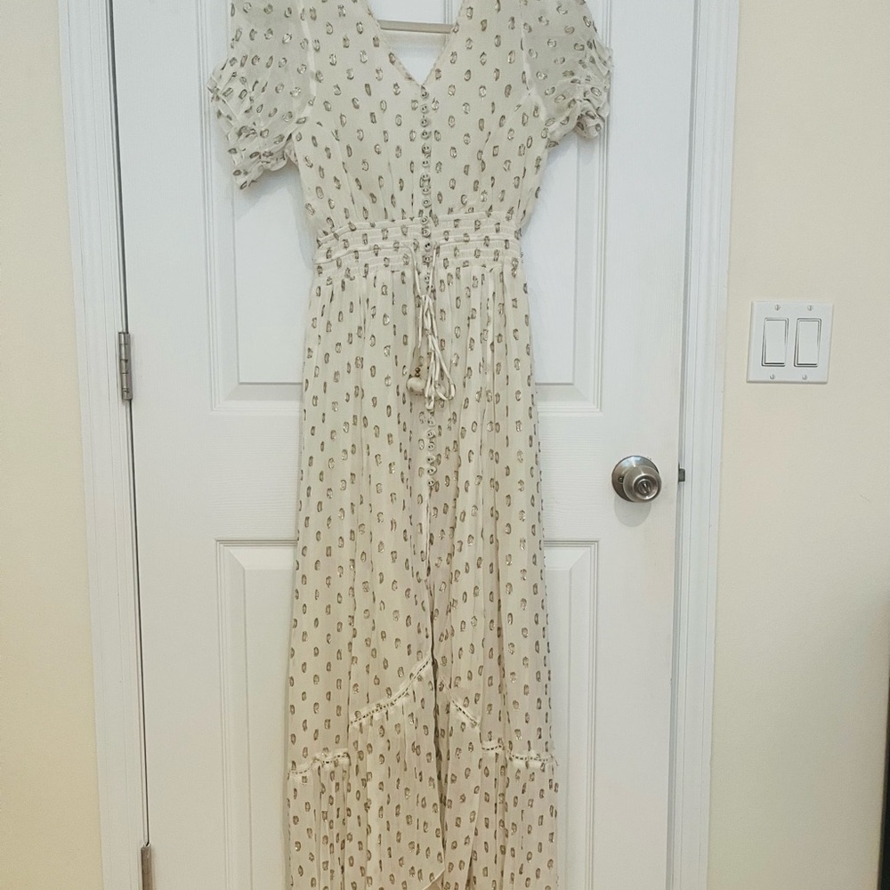 Elegant Cream dress with Pattern